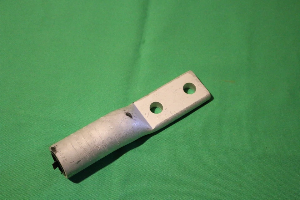 BURNDY HYLUG COMPRESSION ALUM 2-HOLE YA34A3 Item 537127 8 Lugs in each box - Image 2 of 4