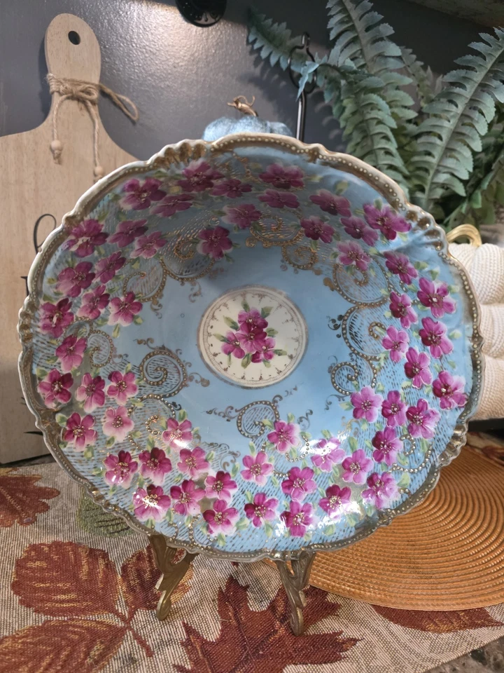 Antiguo. NIPPON Pintado a Mano Flores Rosa Sobre Azul, Borde Dorado. IMPRESIONANTE PLACA! Foto 3 de 4