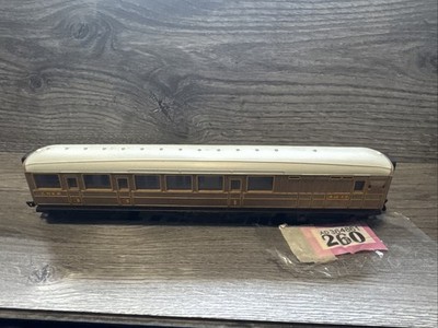 Hornby Spur OO LNER ''Teak'' 1st & 3rd Corridor Coach 4237 Modelleisenbahn