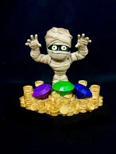 Mo Mo Mo Mummy Spooky Links Slot Machine Character