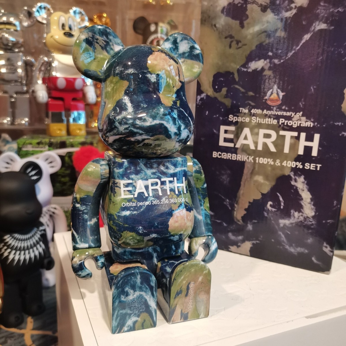 Bearbrick 400% Cosmic Series Earth Moon Mars Surface Bearbrick 400% Cosmic Series Earth Moon Mars Surface