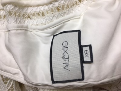 Robe Alexis Véronique Blanche Dentelle - Taille XS - Manches Longues - Neuve Sans étiquettes - Pour Cocktail
