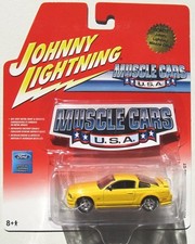 JOHNNY LIGHTNING R10 MUSCLE CARS 2005 FORD MUSTANG GT