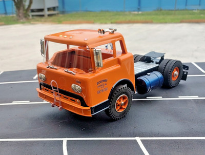 CUSTOM BUILT PRESSED STEEL ROADWAY C 800 FORD SEMI TRACTOR