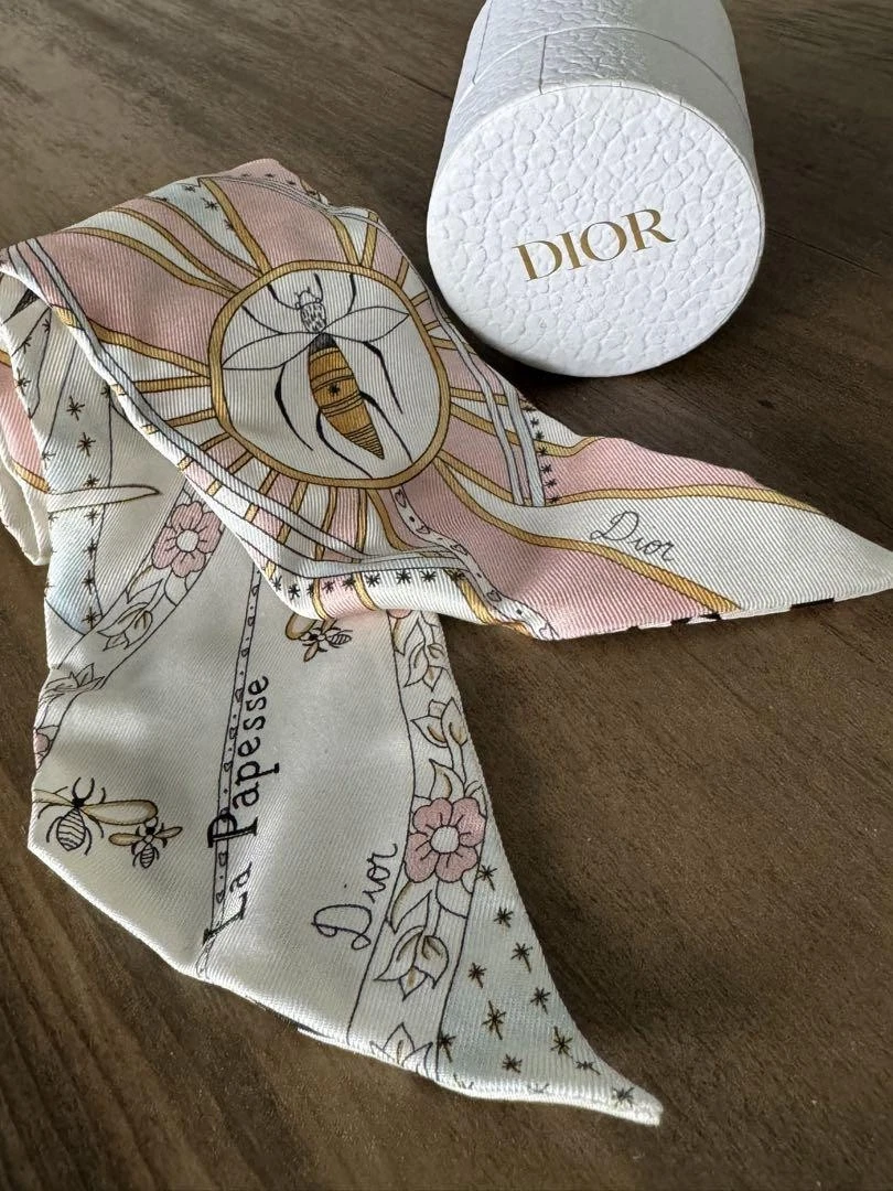 Foulard Dior Tarot Mitzah excellent état avec boite accessoire élégant
