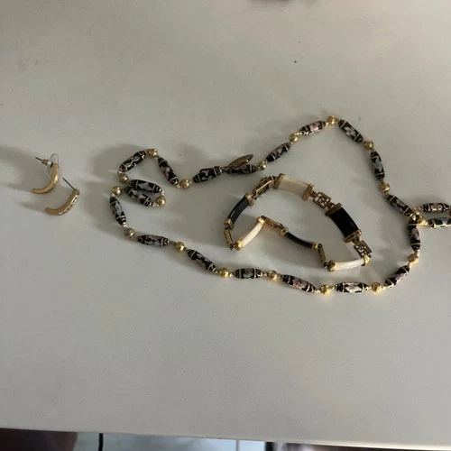 Vintage Costume Jewelry Necklace, Bracelet and Stud Ear Rings