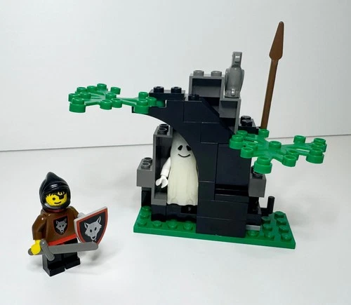 LEGO Castle: Ghostly Hideout (1596) 100% Complete W/ Instructions No Box