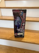 Twyla Daughter of the Boogey Man Coffin Bean Monster High Doll