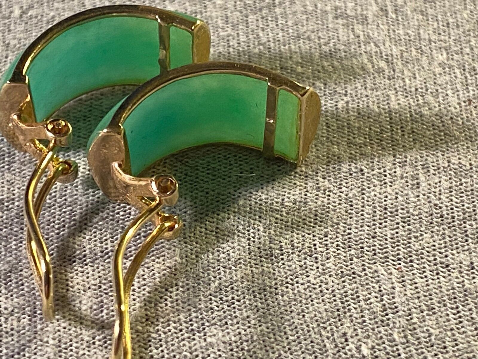 Beautiful green jade earrings, solid 14k yellow g… - image 3