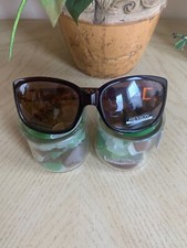 Gafas de sol para mujer Revlon marrón con dorado en los brazos Run 5 nuevas- lindas