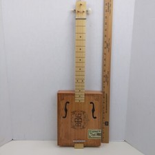 Hinkler The Electric Blues Box 3-String Slide...