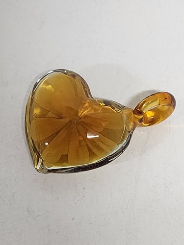 Amber Colored Glass Heart White Flower Inside Fashion Pendant Loop - Picture 9 of 13