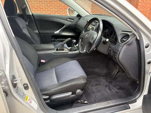 2007 Lexus IS 220d 4dr SALOON Diesel Manual - Picture 14 of 20