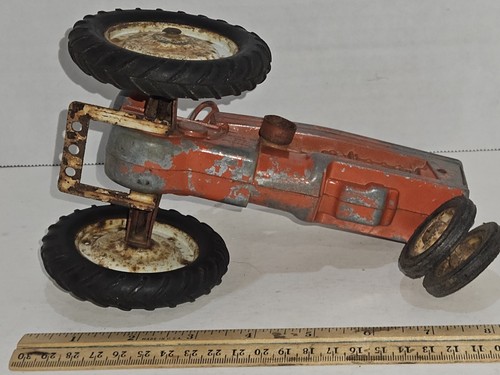 Vintage Tru Scale Farm Tractor 1/16 - Picture 5 of 7