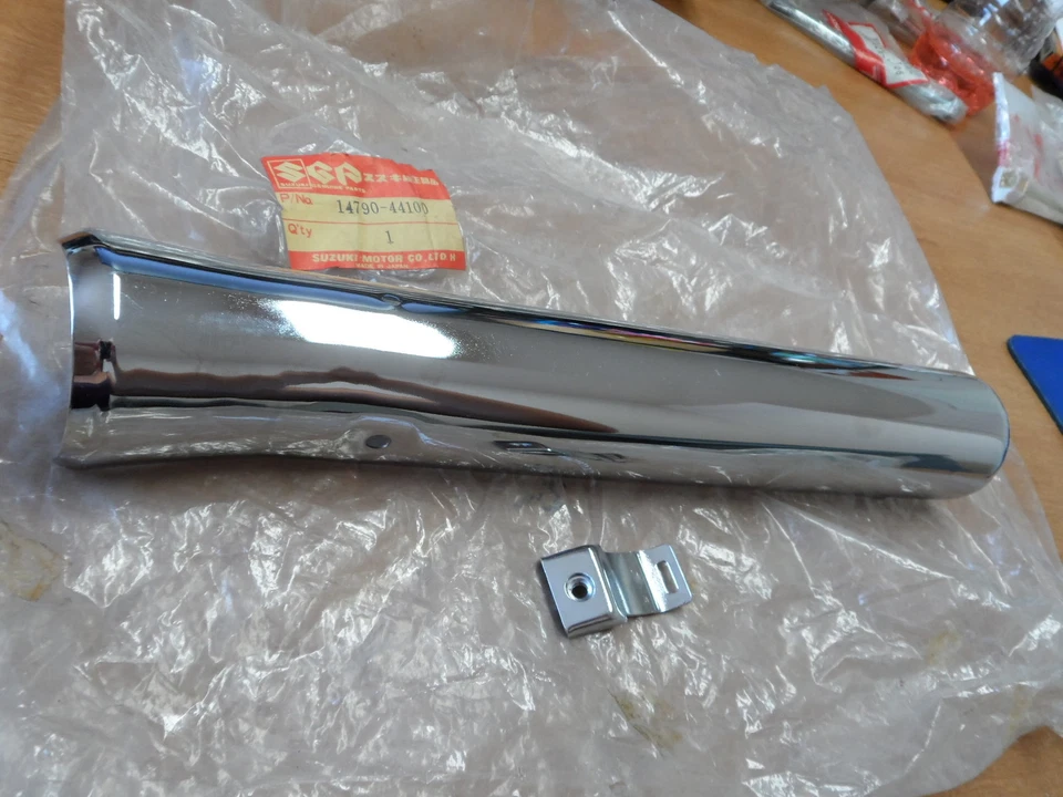 Новый из старых запасов оригинальный производитель Suzuki хромированный чехол для левого глушителя 1980-1982 GS450EX GS450SX 14790-44100 - Изображение 2 из 4