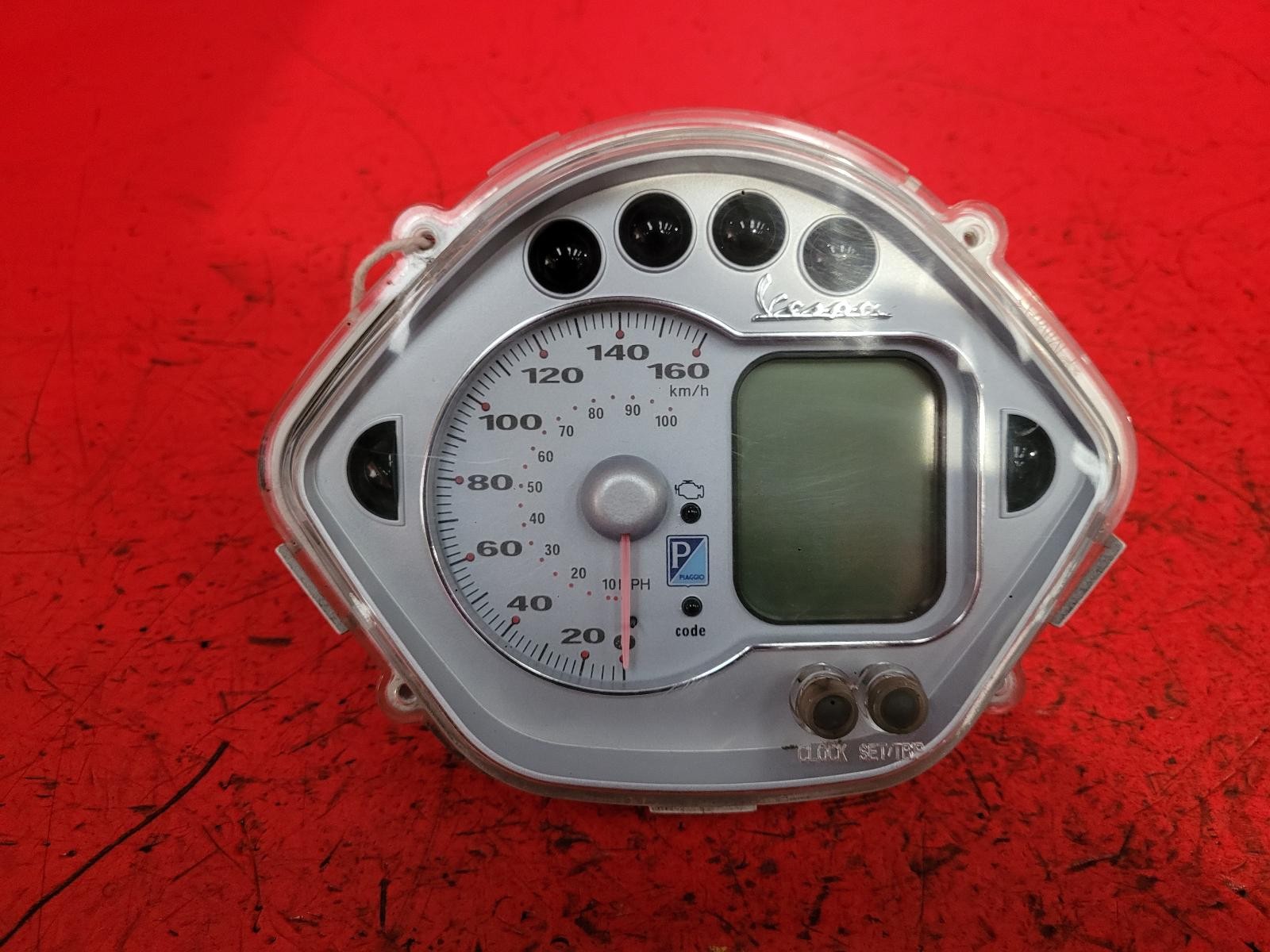 PIAGGIO VESPA GTS 250 SPEEDO INSTRUMENT CLUSTER SPEEDOMETER 2009