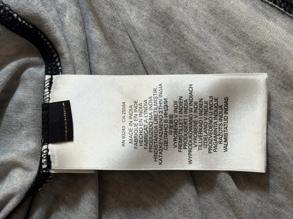 Camiseta Diesel Gris Y Negra Tema Talla M Logo Estampado Foto 4 de 4