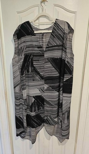 Vestido Rachel Roy Gris y Negro Línea A Estampado Abstracto Sin Mangas Alto/Bajo Talla 2X - Imagen 1 de 3