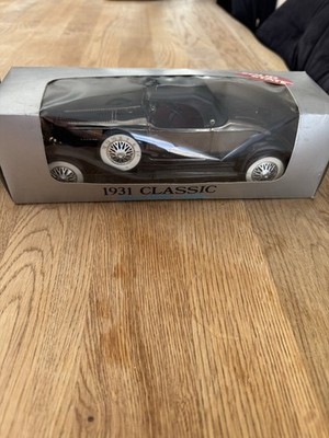 2 Modellautos mit OVP - 1931 Classic Radio & Revell MB-SL500