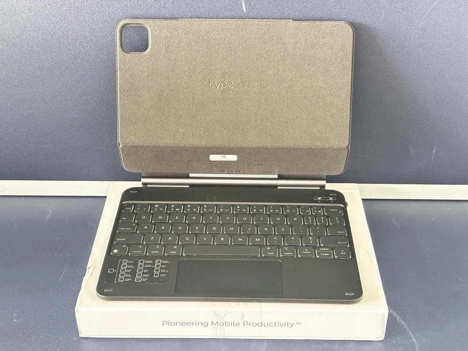 Typecast EDGE KB206-110 iPad Keyboard Case with Trackpad Black - Image 2 of 4