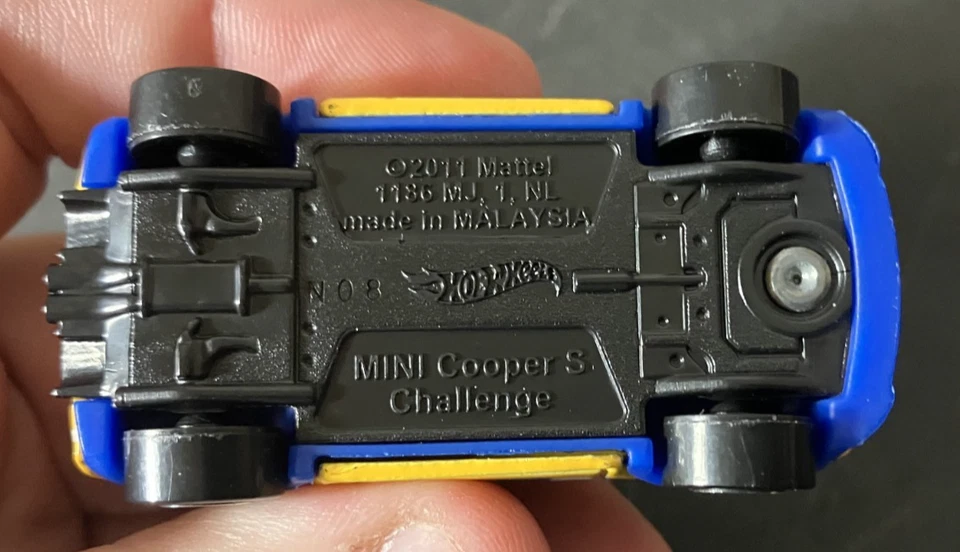 Yellow Mini Cooper S Challenge - Hot Wheels 2020 Flying Customs 1:64 Diecast NM - Image 3 of 4