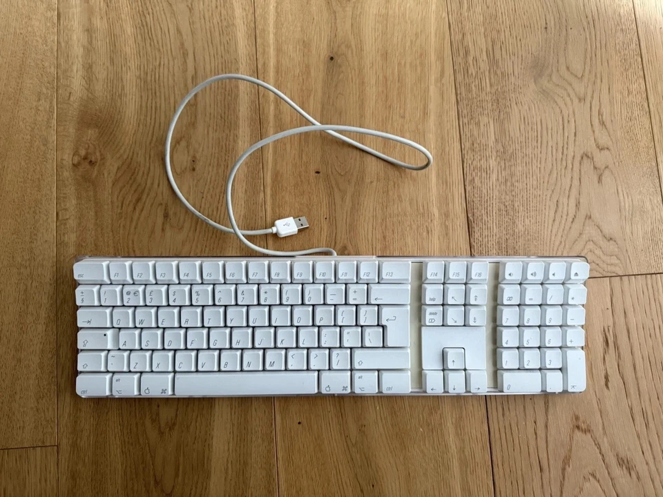 Apple A1048 USB Tastatur UK Layout