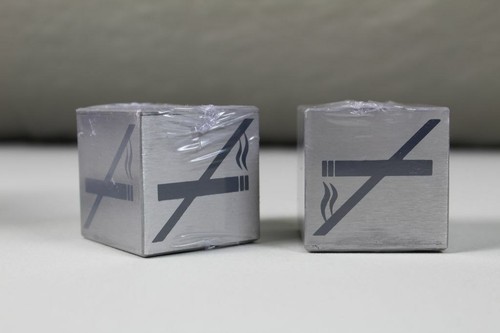 2 Métal non Fumeur Cube - Pub , Wirtshaus, Restaurant - Chaque Env. 5 CM S176 - Photo 9 sur 12