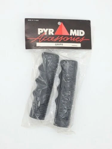 Empuñaduras, cintas y almohadillas para manillar PYRAMID