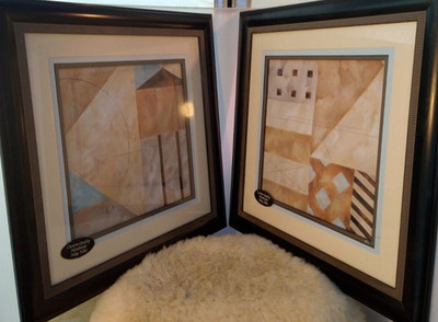 DECORATIVE WALL HANGINGS GEOMETRIC PRINTS W/ WOOD FRAMES SET OF 2 FRAMED PRINTS