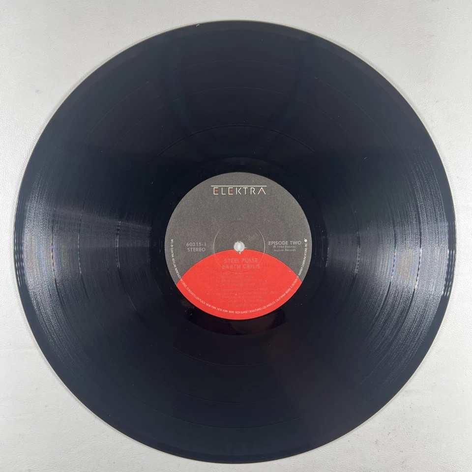 Steel Pulse ”Earth Crisis” LP/Elektra 60315-1 (NM) 1984 Reggae - Image 4 of 4