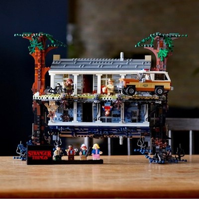 Creator: The Upside Down (75810) mit 2287 Teilen. Generic Bricks Hot