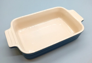 LE CREUSET Dish Small Cream and Blue 11 12 new