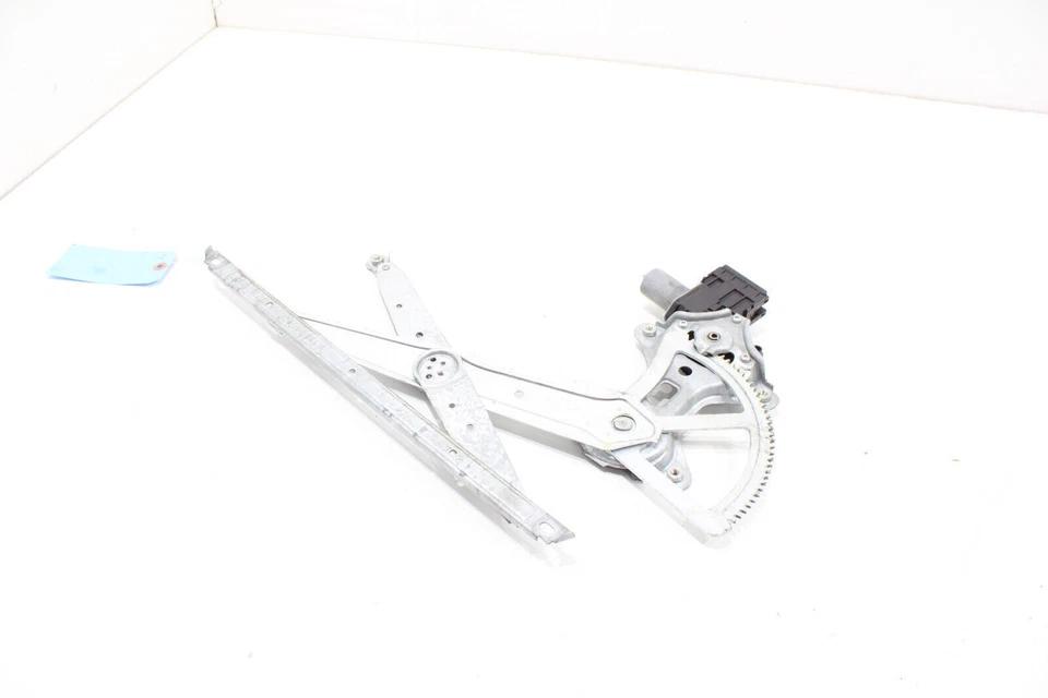 Toyota Sienna 2015-2020 regulador de ventana de puerta delantera derecha y motor OEM Foto 4 de 4