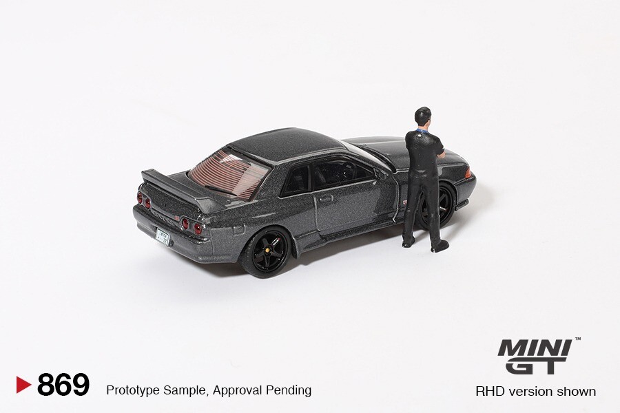 Nissan Skyline Wagon (1986) ミニカー Pre-order) Mini GT #869 Nissan Skyline GT-R (R32) Gunmetal W