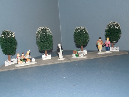 Dept 56 Heritage Village "Boulevard" and "Nicholas Nickelby" Accessory Piece - Picture 7 of 8