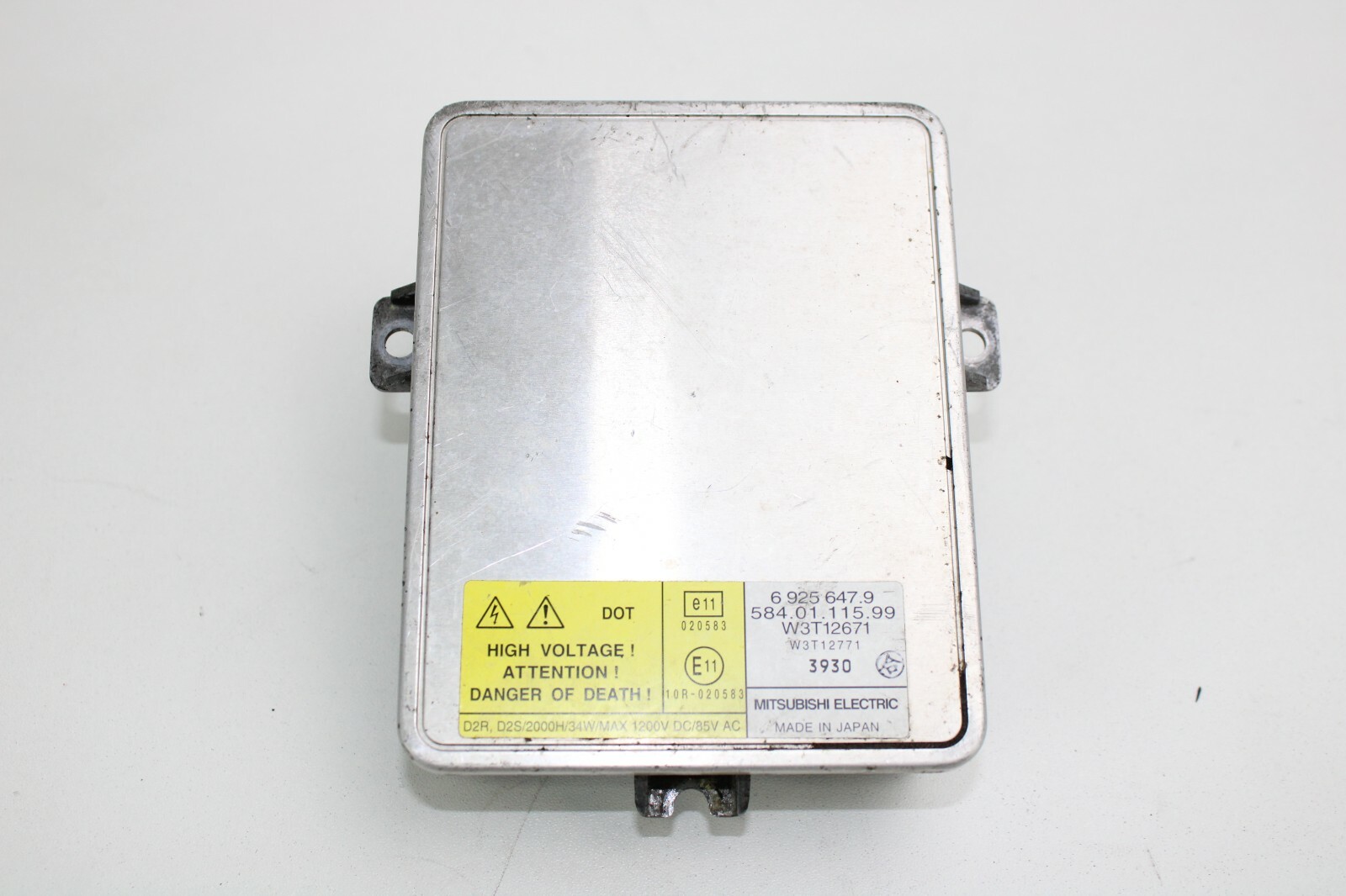 2005-2006 BMW Xenon Headlight Computer Control Ballast 6925647 OEM 