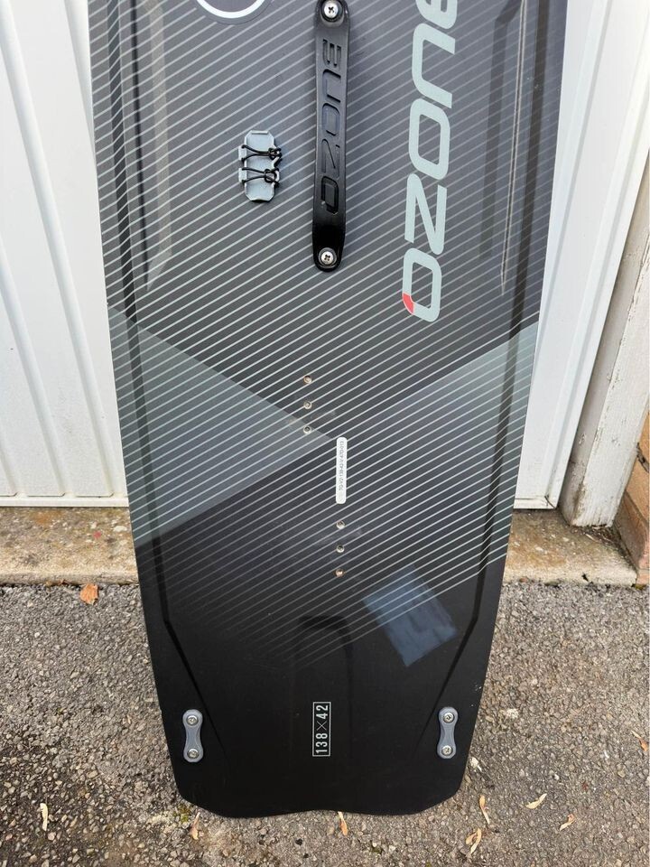 Ozone Torque V2 138x42 Kiteboard eBay