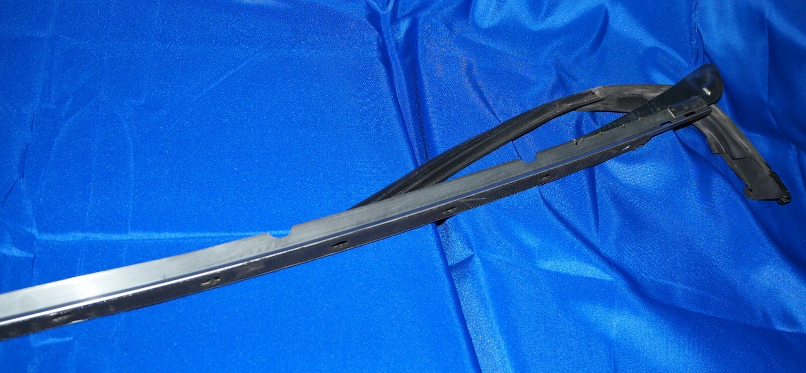 2010-2020 Aston Martin Rapide Driver Left Upper Door Molding Chrome Trim Nice OE