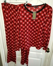 NEW NWT WOMENS RED FLEECE REINDEER CHRISTMAS PAJAMAS 2 PC SET large SNOWFLAKES
