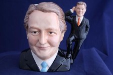 BAIRSTOW MANOR DAVID CAMERON & NICK CLEGG CHARACTER JUG - BRAND NEW