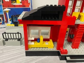 LEGO System 2150 Trains: Train Station  Not Complete Read Description