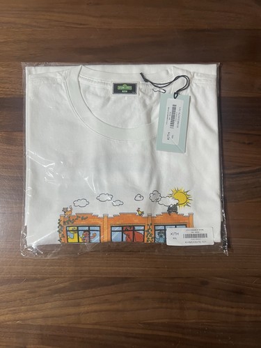 Kith for Sesame Street Store Tee in White Size XXL Deadstock Sold Out - Afbeelding 6 van 8