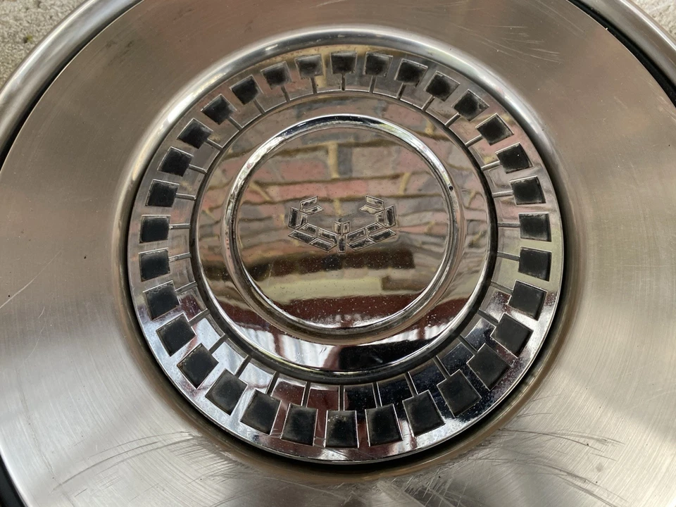 DATSUN Laurel - Cedric-C230.Skyline HUBCAPS X 4.14”WHEEL COVERS ..WHEEP TRIMS.. - Immagine 3 di 4