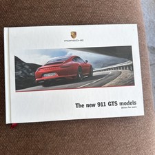 PORSCHE nuova 911 GTS modello PRESTIGE BROCHURE 2017 USA usata