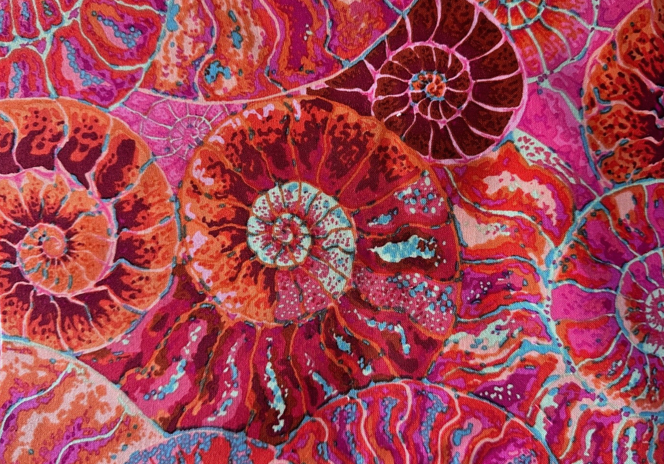 KAFFE FASSETT COLLECTIVE "HOT" BONUS FAT QTR BUNDLE 10 PC FOR KEEPSAKE QUILTING