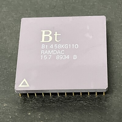 BROOKTREE ~ BT458KG110 ~ 84 GOLD PIN CERAMIC PGA, 110 MHz TRIPLE 8 BIT 256 x 24