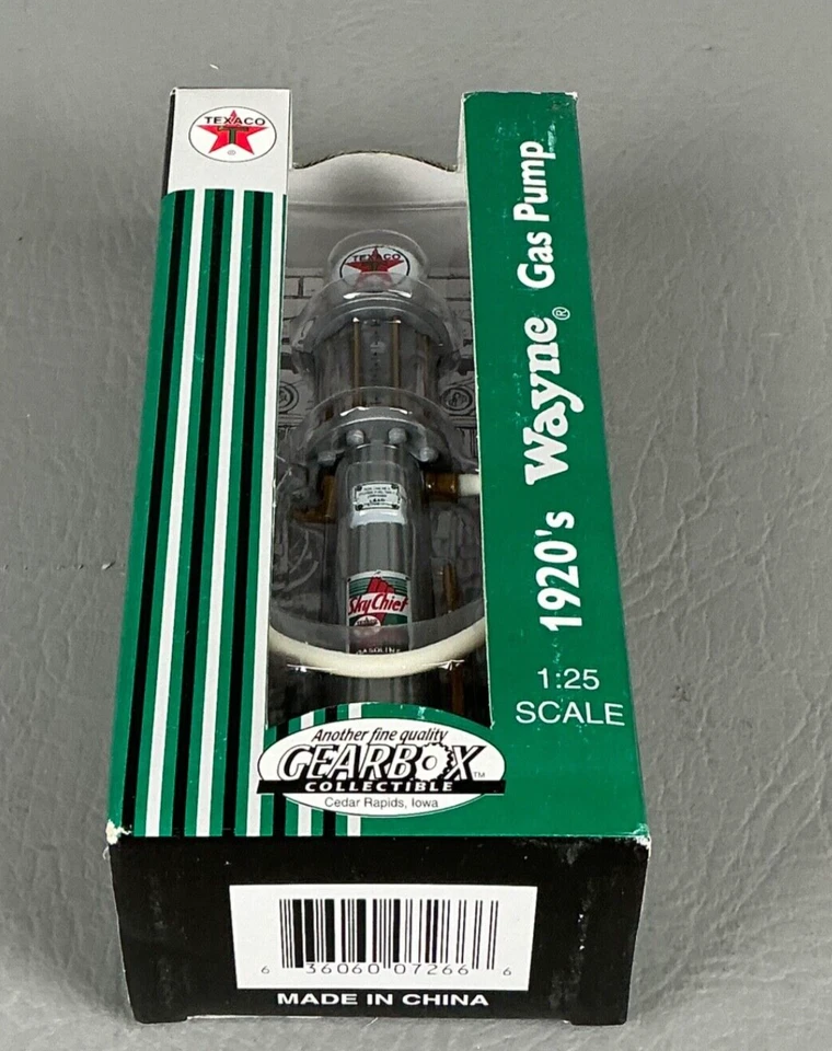 Gearbox 1/25 Scale 1920's Wayne Texaco Limited Edition Gas Pump - Image 3 of 4