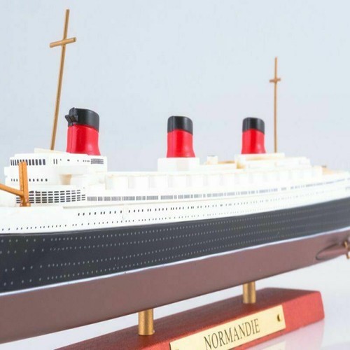 Normandie Cruise Ship Boat Model Cruise Souvenir Collection Display 1/1250 - Picture 14 of 14