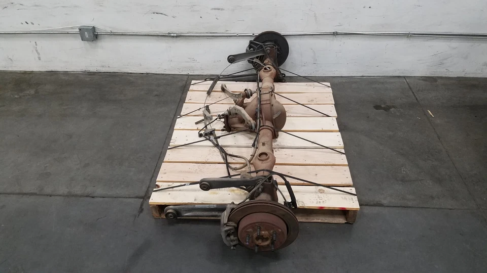 Conjunto de eje de freno de disco trasero Grand Marquis/Corwn Vic Victoria 2007 #9684 A-4 Foto 3 de 4