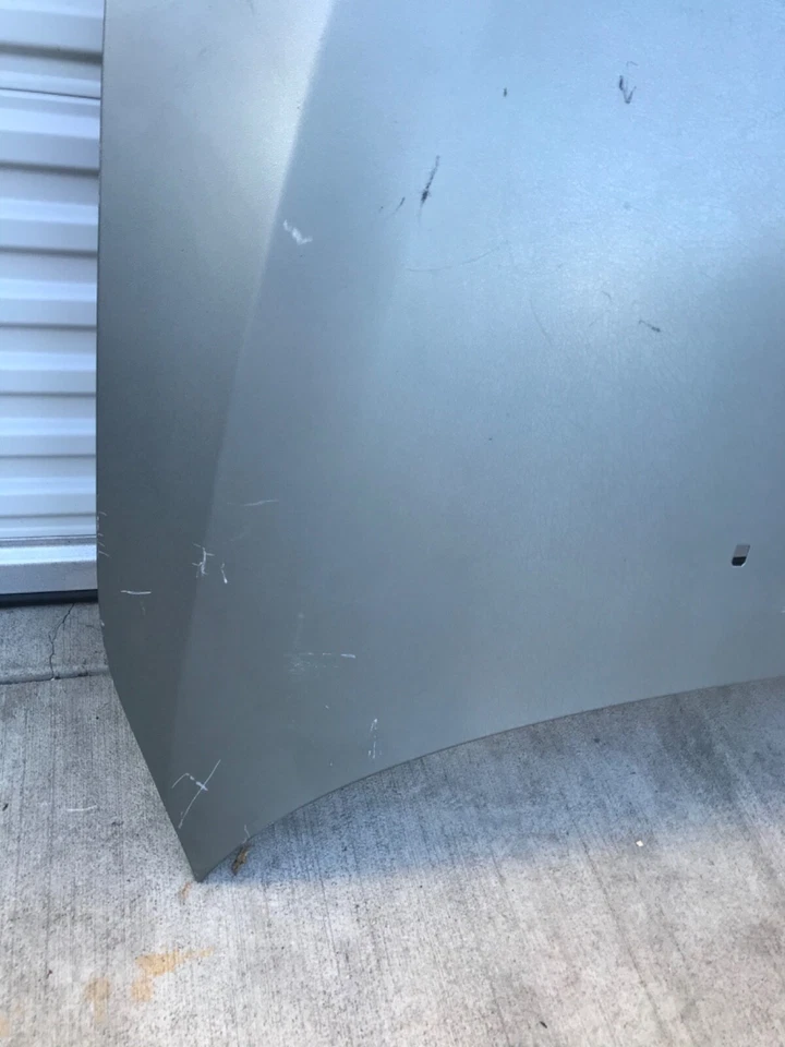 BMW SERIE 5 528i 535i 550i 2004 05 07 08 09 2010 capó OEM Foto 3 de 4